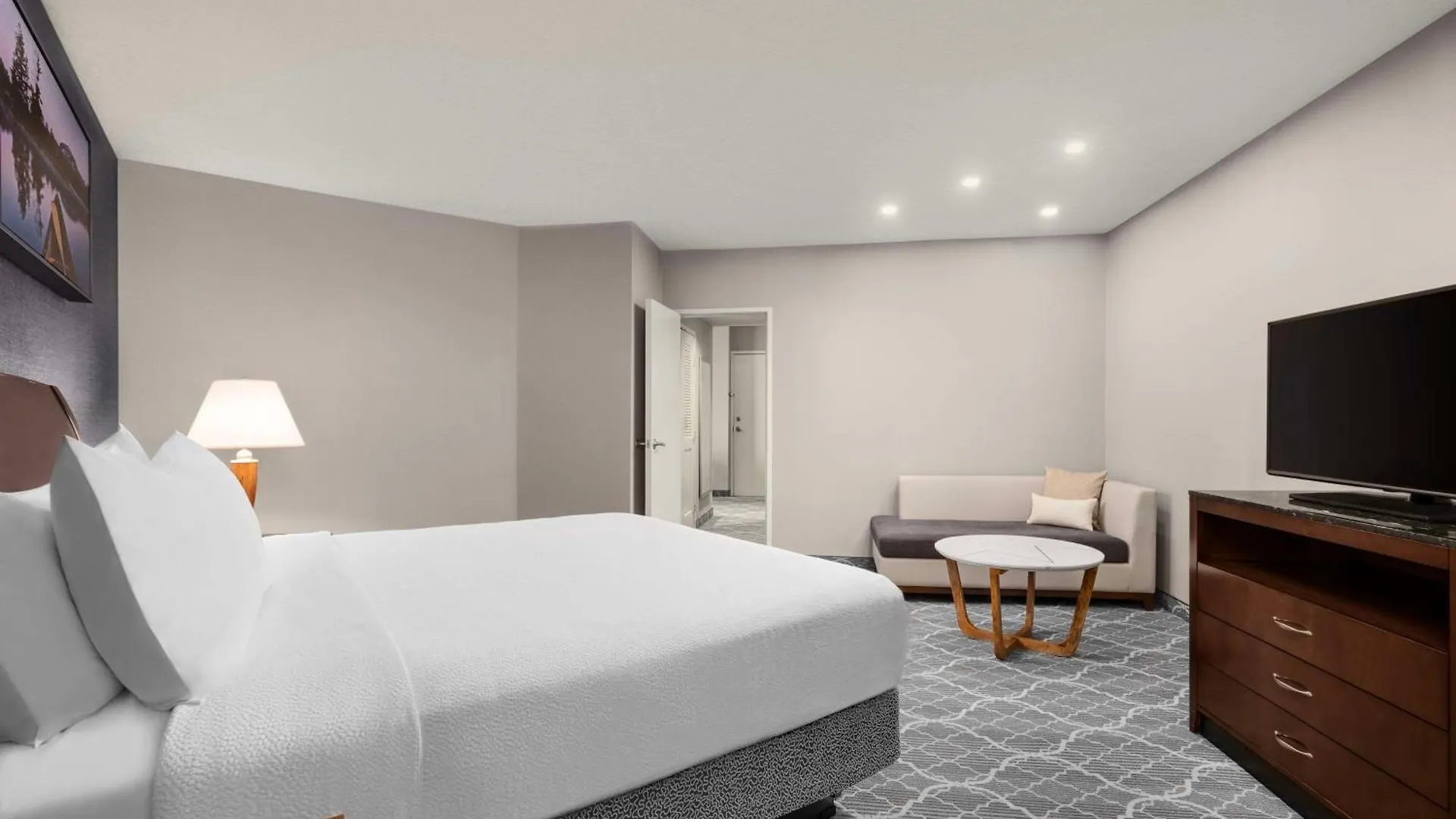 Hilton Garden Inn Calgary Airport Hotel