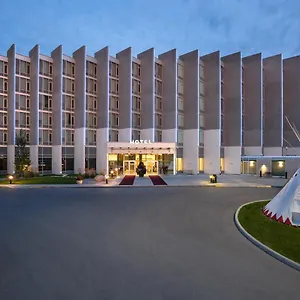 Resort Grey Eagle