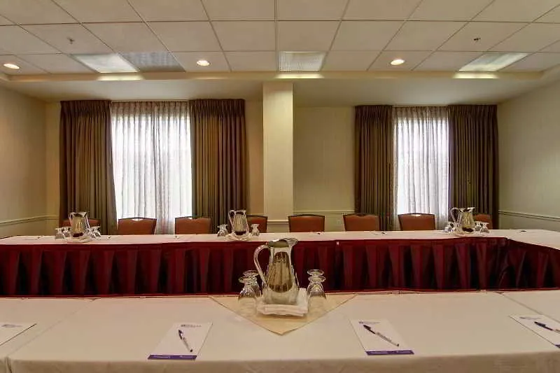 Hilton Garden Inn Calgary Airport