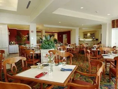 Hilton Garden Inn Calgary Airport 3*,